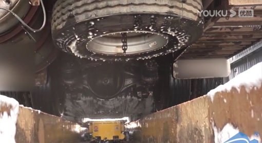 自動(dòng)底盤(pán)清洗設備