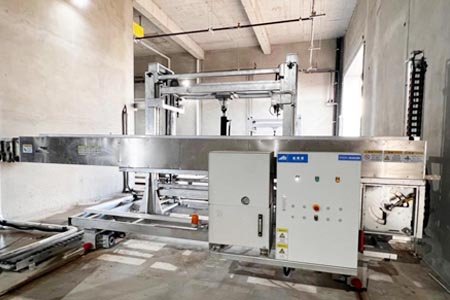 美聯(lián)車(chē)廂內部自動(dòng)清洗設備在正大集團交付使用